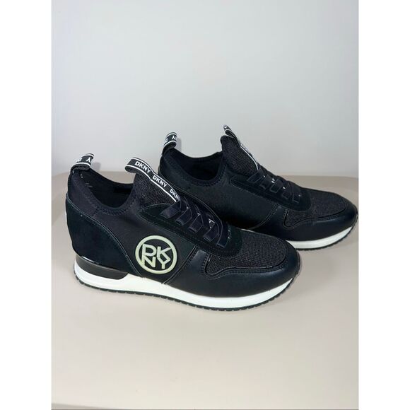 DKNY sneakers size 8.5 - Picture 2 of 9